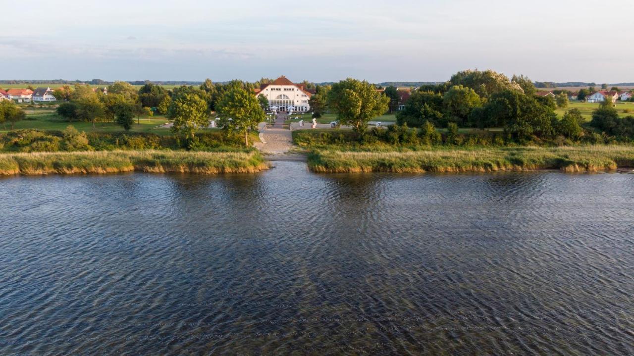 Aedenlife Hotel & Resort Ruegen Trent Exterior photo