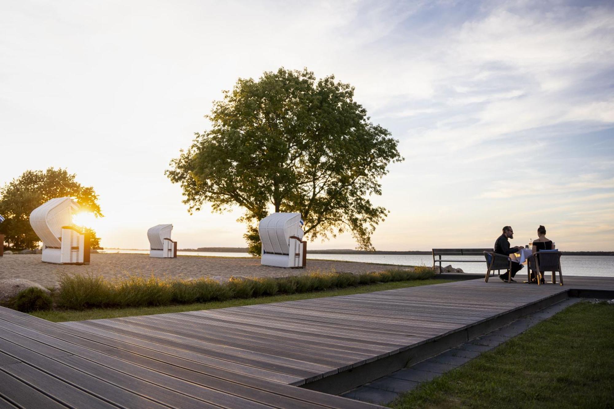 Aedenlife Hotel & Resort Ruegen Trent Exterior photo